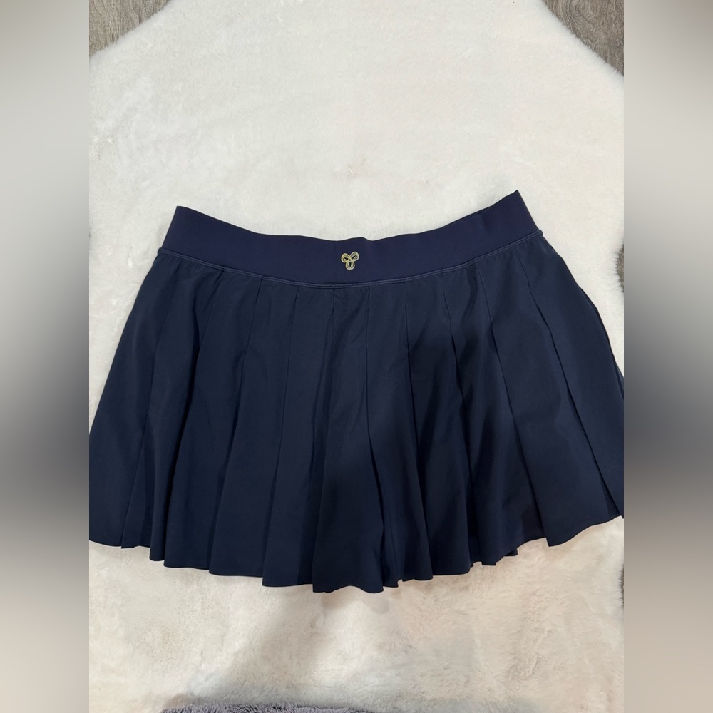 Aritzia Golden Movetech Tennis Pro Micro Skirt - Picture 3 of 6